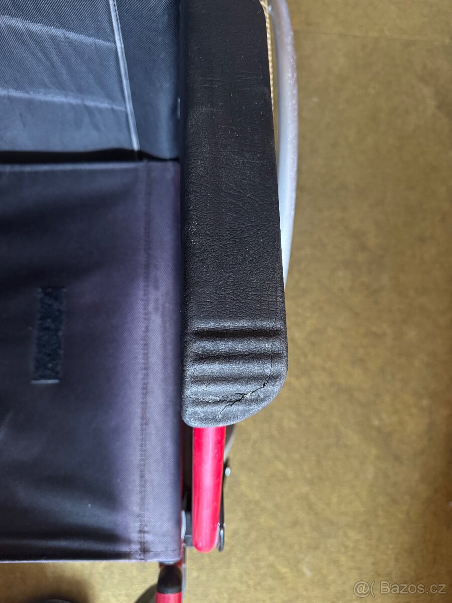 Zdravotnická polohovací postel, vozík, chodítko - 9