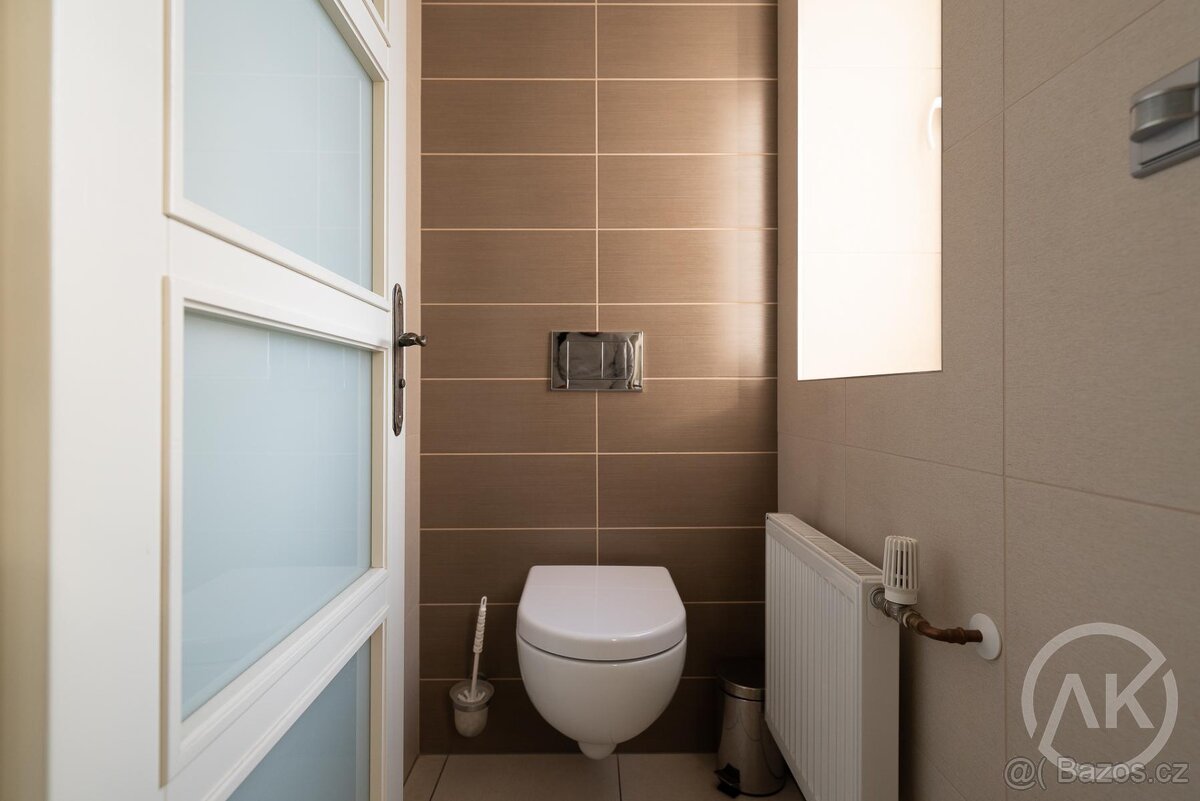 Pronájem dostupné a reprezentativní kanceláře, ul. Ruská - 9