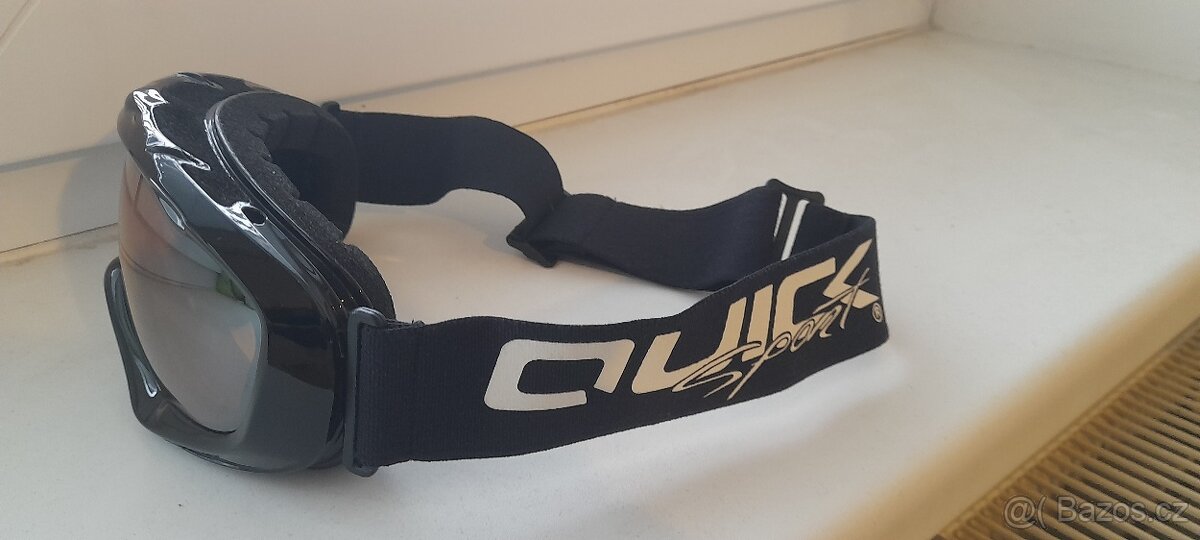 Lyžařská přilba + brýle - 9