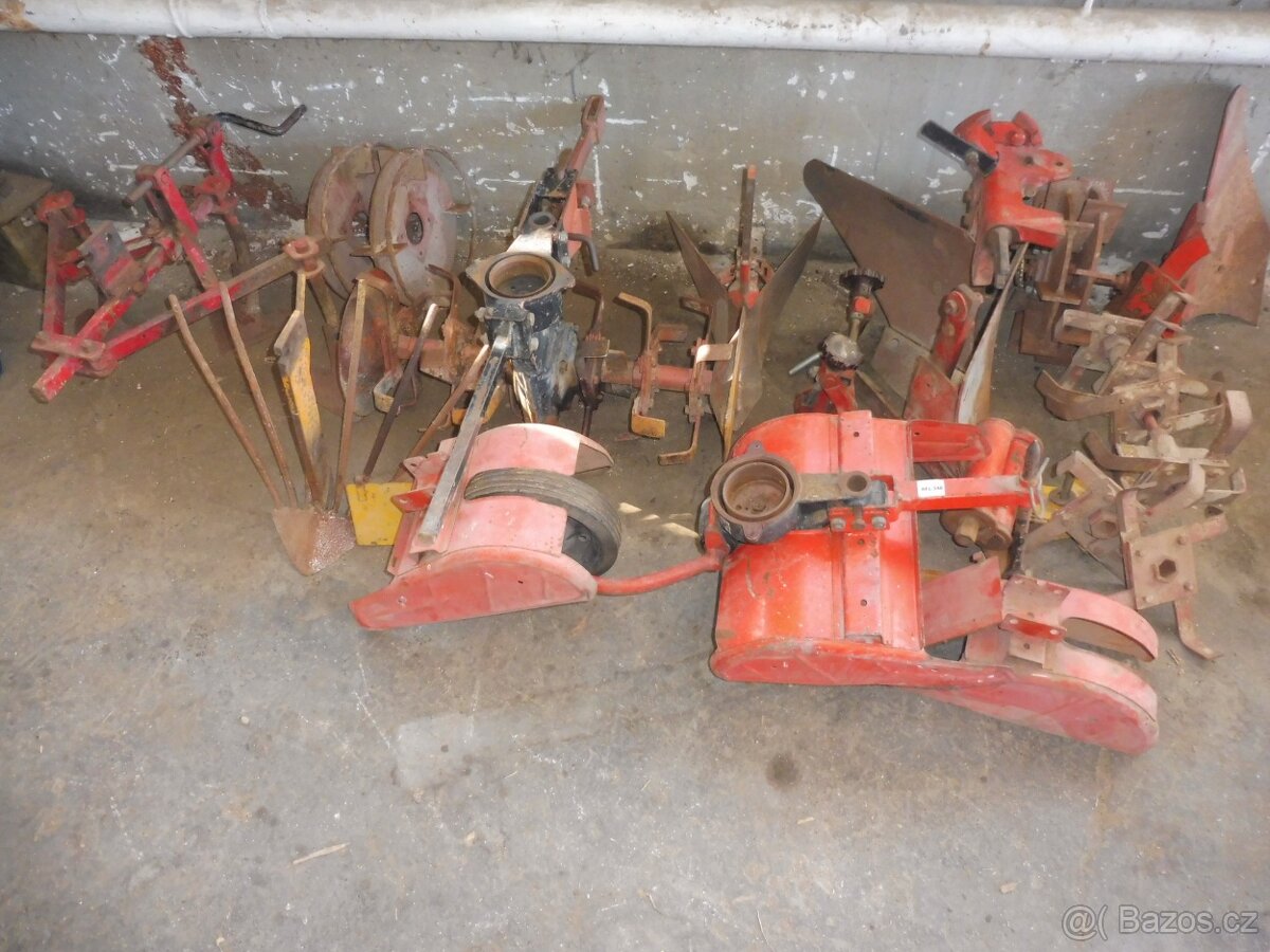 prodám malotraktor VARI s nářadim - 9