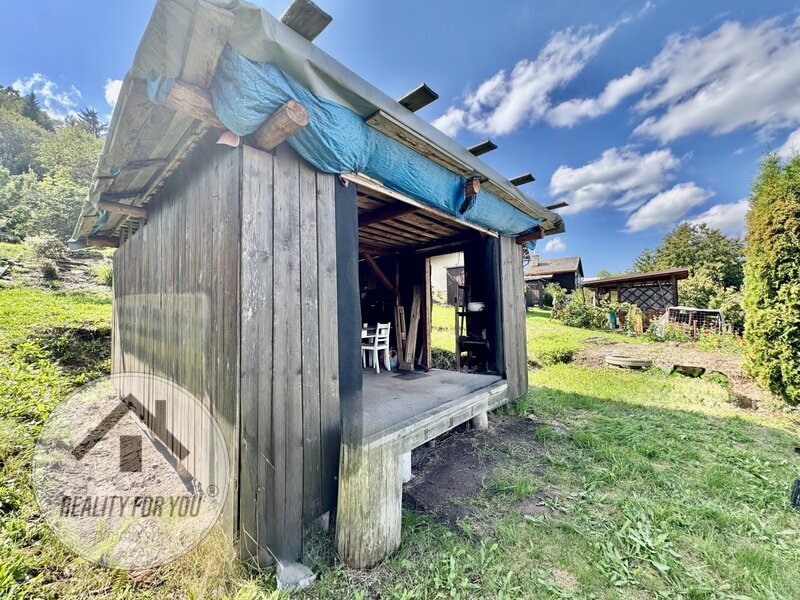 Prodej zahrádky o výměře 400 m2 v poslední linii zahrádkářsk - 9