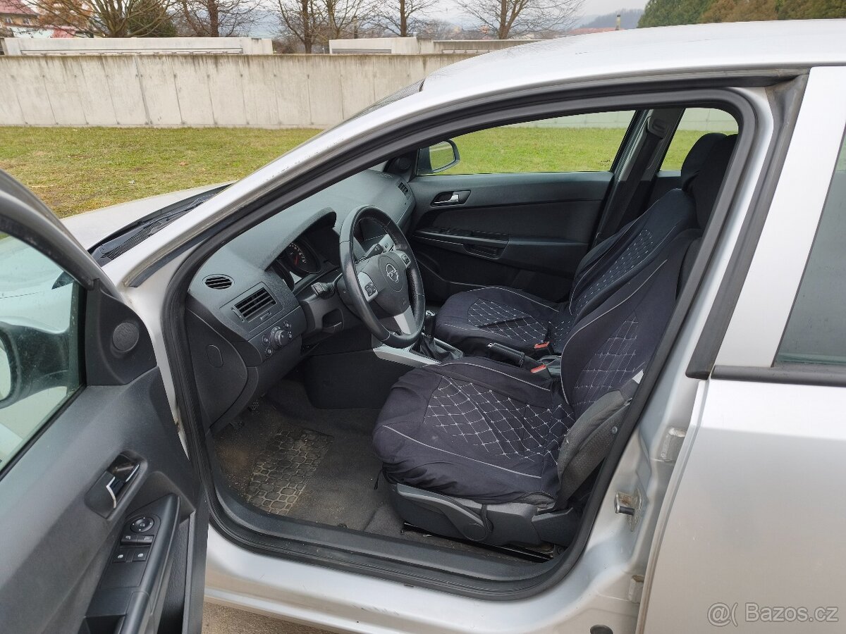 Opel Astra 1.6i - 85 kW + pneu - 9