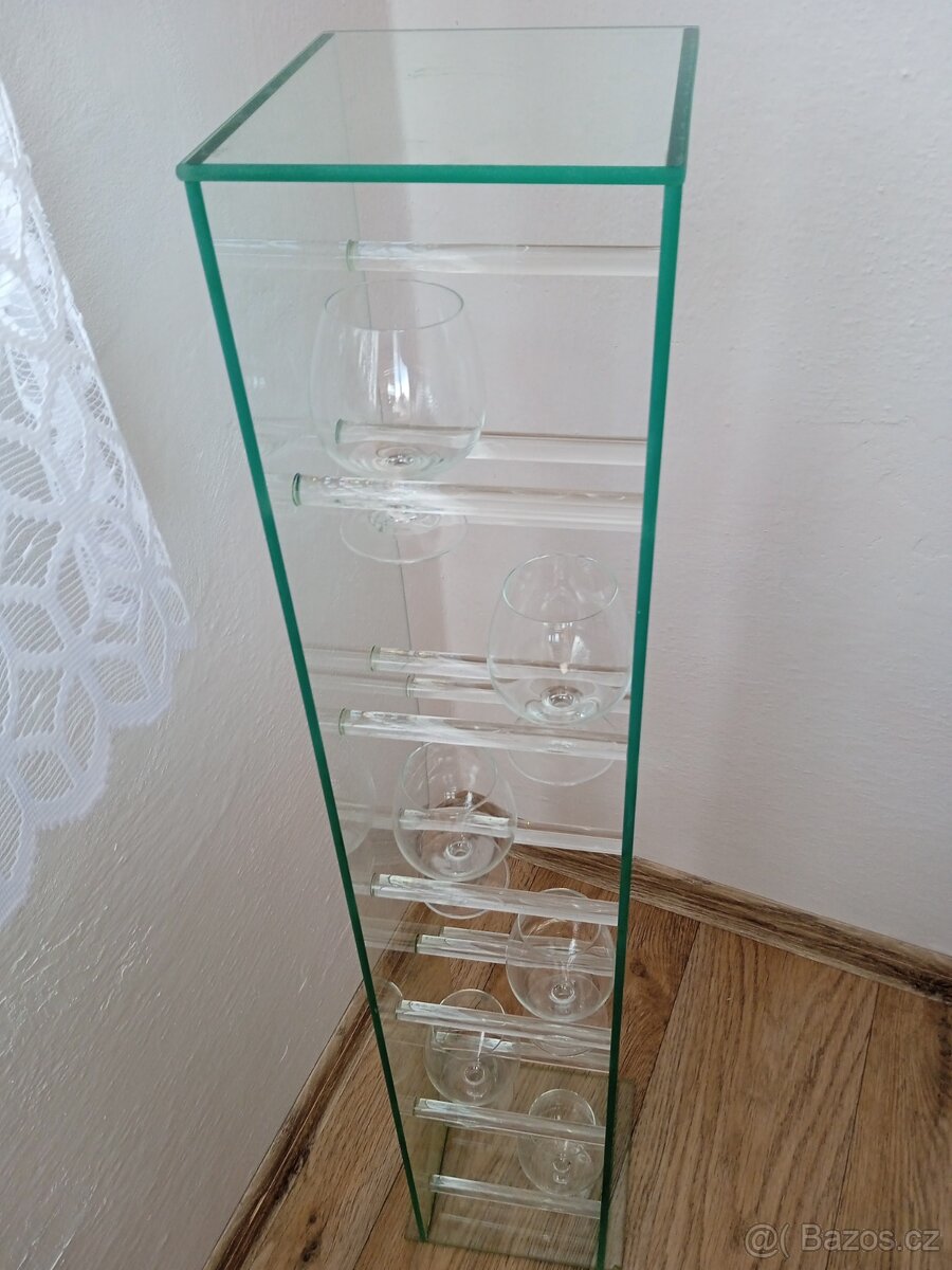 Skleněná vytrínka - 9