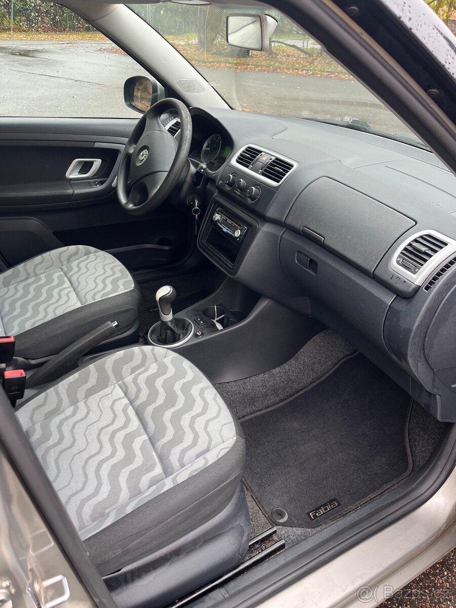 Škoda Fabia II - 9