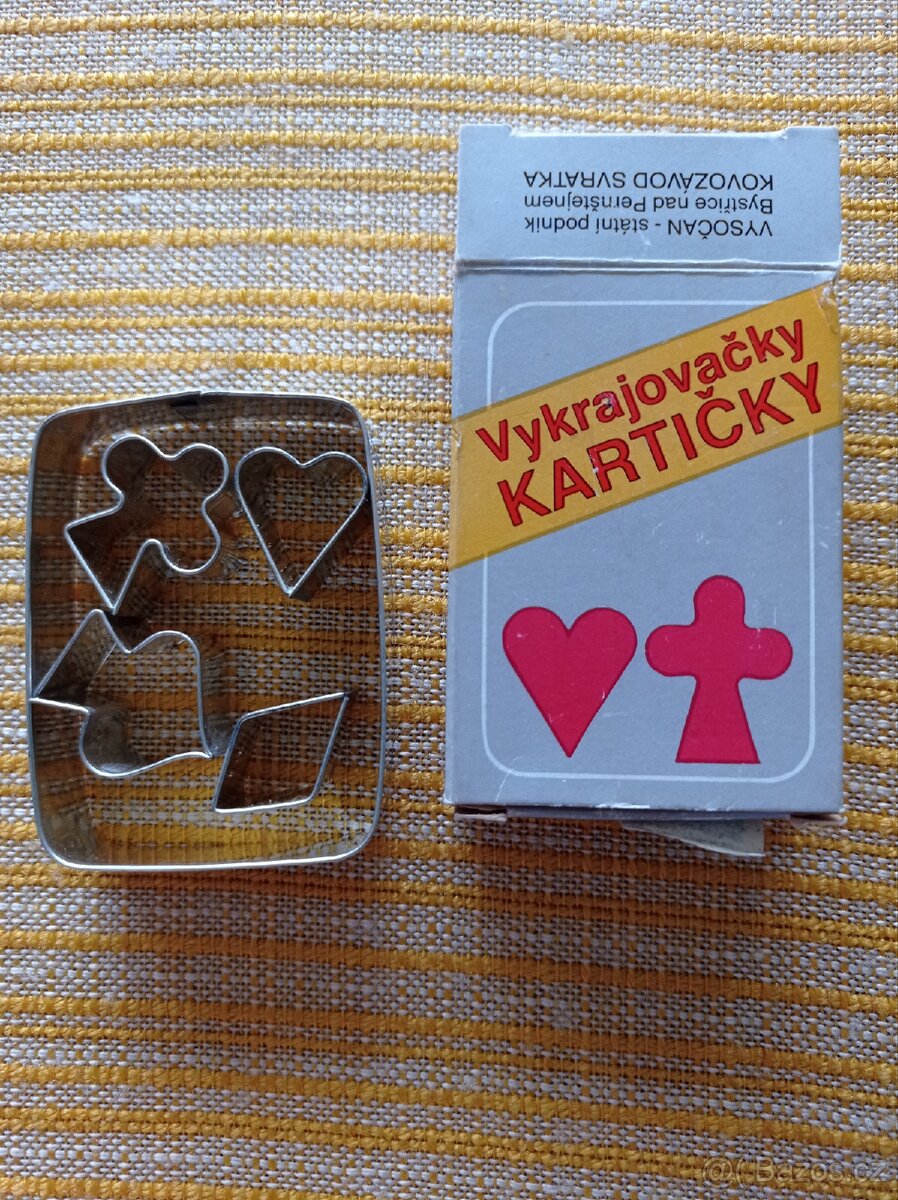 Formičky na pečení, vykrajovátka - 9