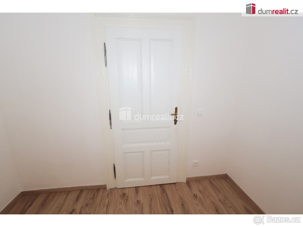 Světlý byt 2+kk, 60 m2, po rekonstrukci, 1.patro, OV, Praha - 9