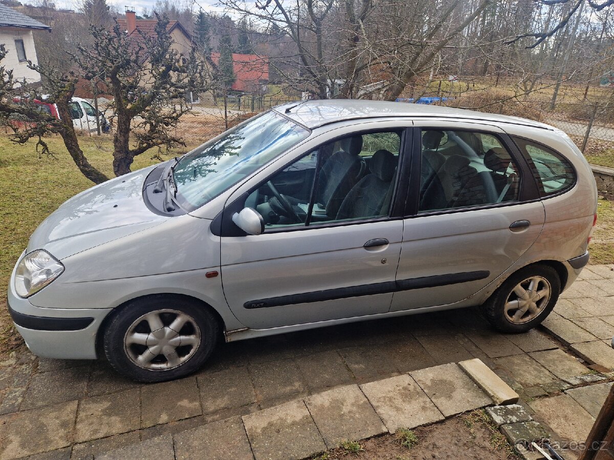 Renault Megane scenic 1.6 16V - 9