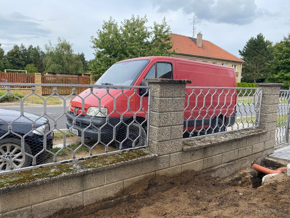 Branka s bránou + plot 4 kusy barva šedá materiál kov - 9