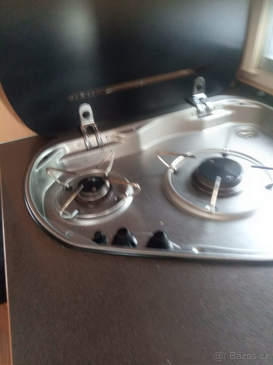 Prodám Adria ADORA karavan Rok výroby: 2010 Značka: ADRIA Ce - 9