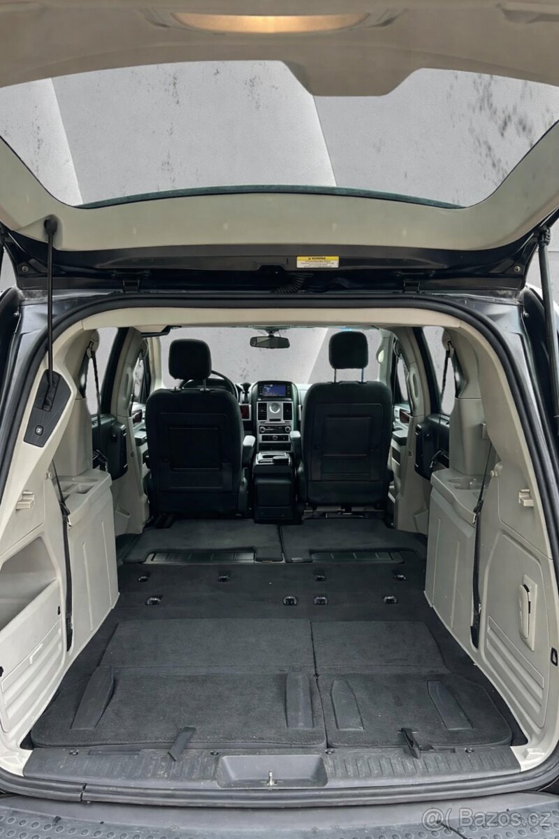 Chrysler Grand Voyager - 9