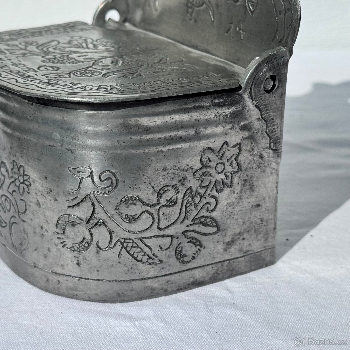 Starožitná cínová slánka s rokem 1814 - 9