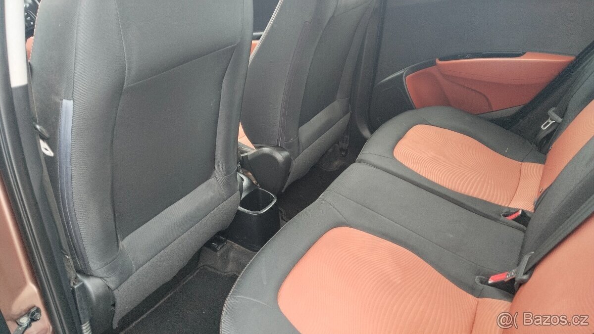 hyundai i10 1,0 - 9