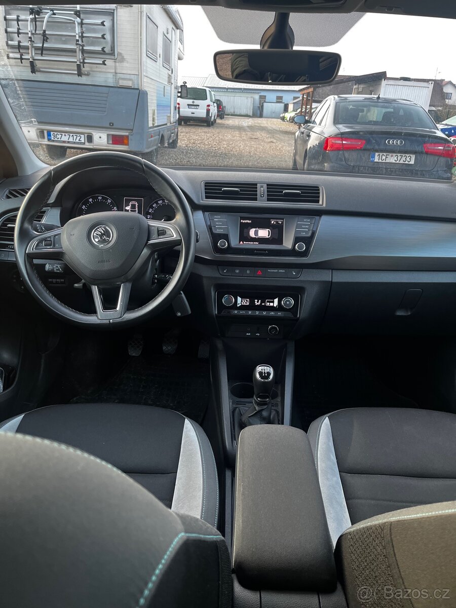 Škoda Fabia 3.......118000 km .1.2 Tsi.benzín - 9