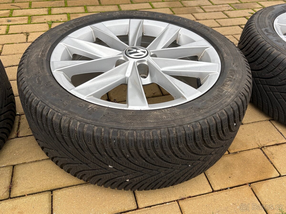 Originál ALU kola VW R17 zimní pneu 225/50 R17 - 9