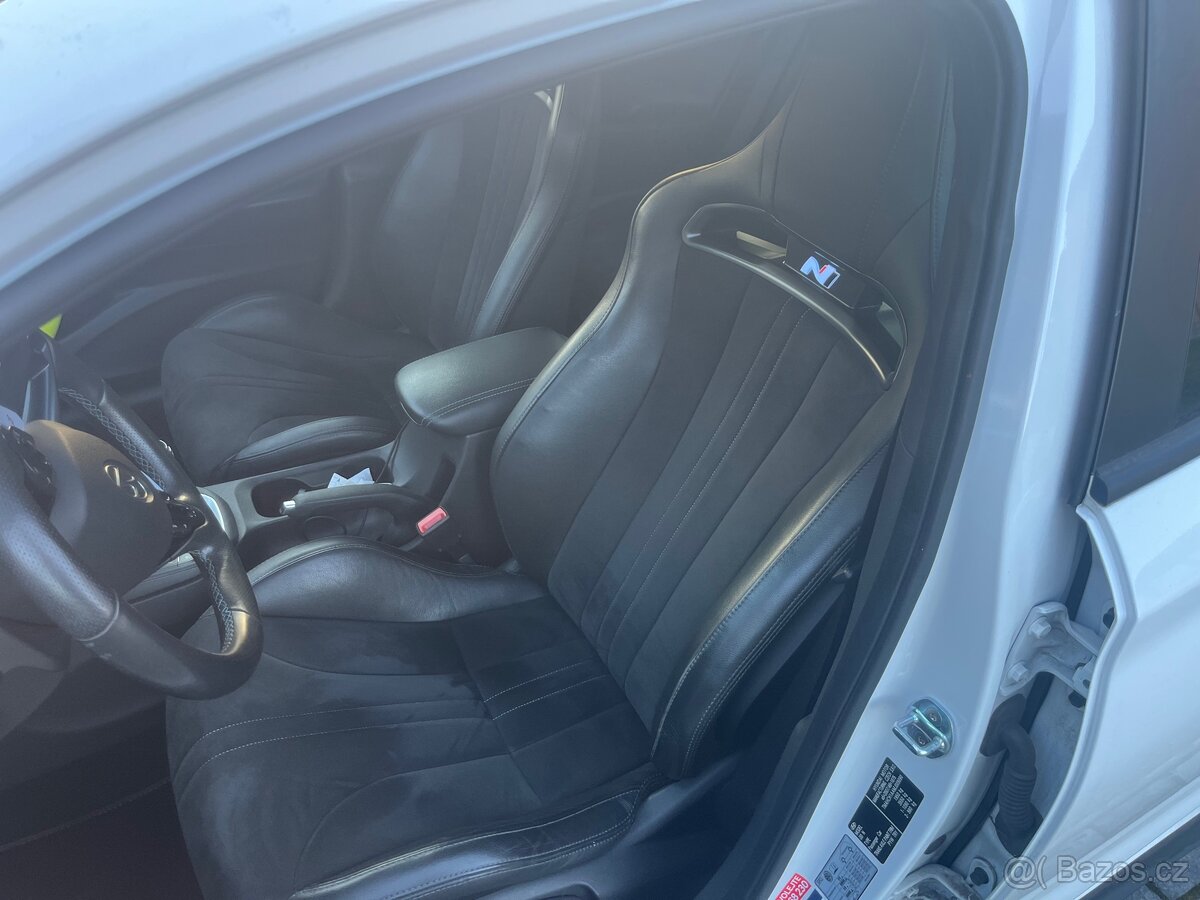 Hyundai i30N fastback - 9