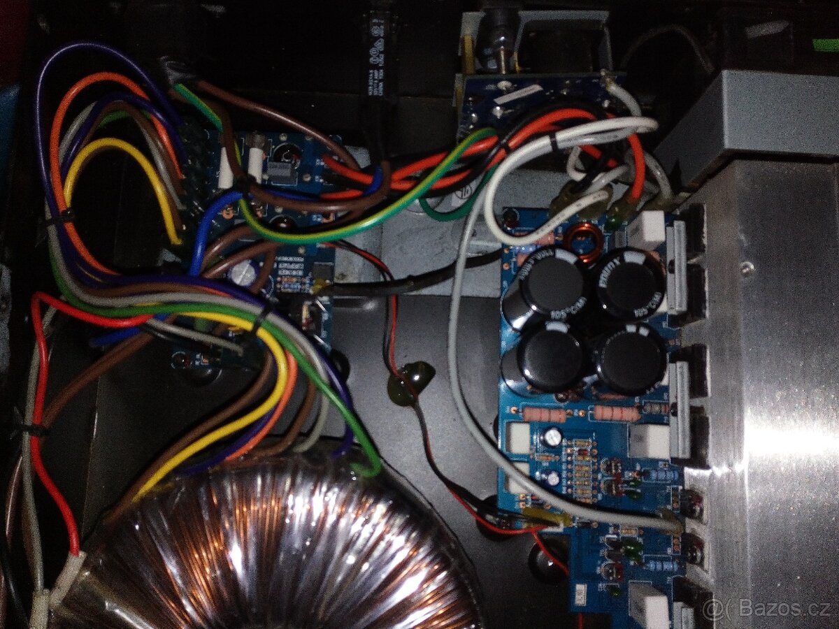 Zesilovač Behringer EP 1500 EUROPOWER - 9