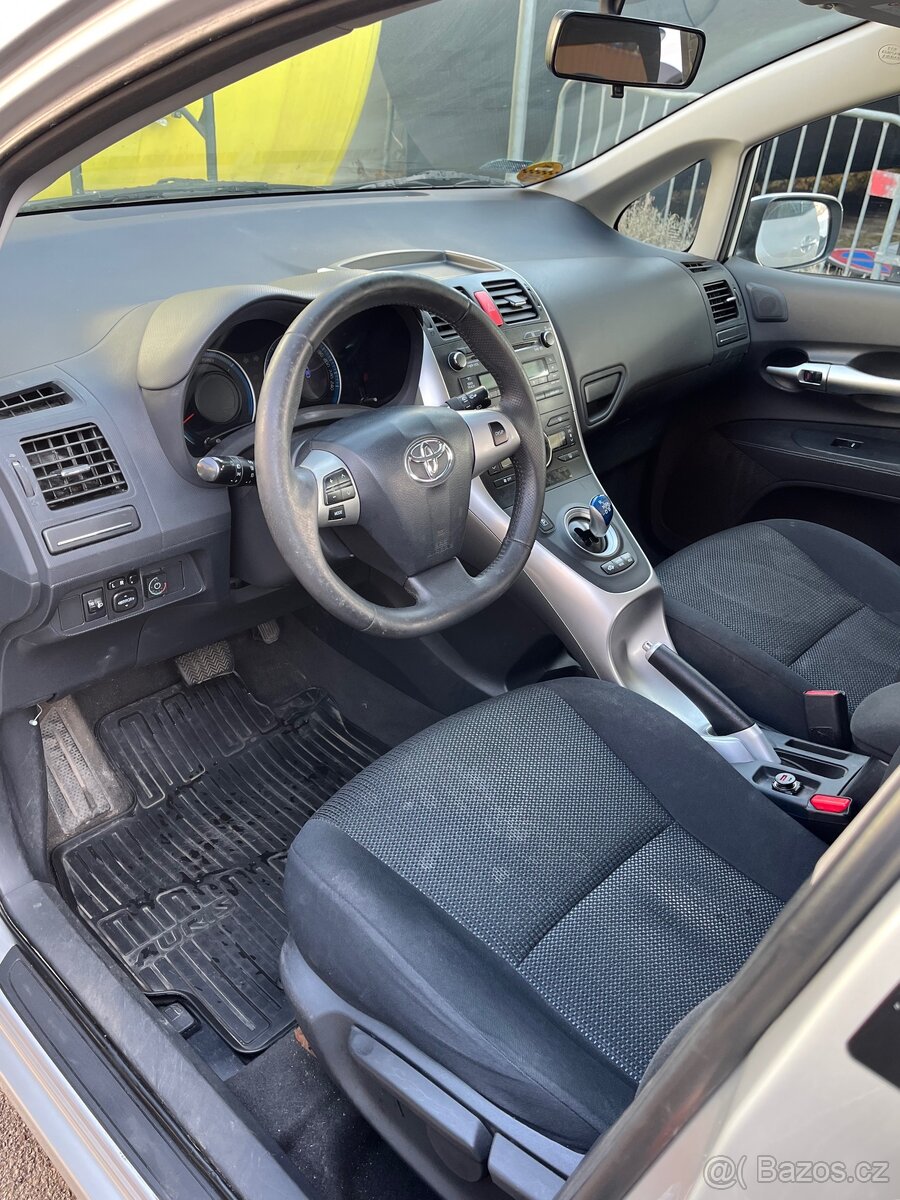 Toyota - 9