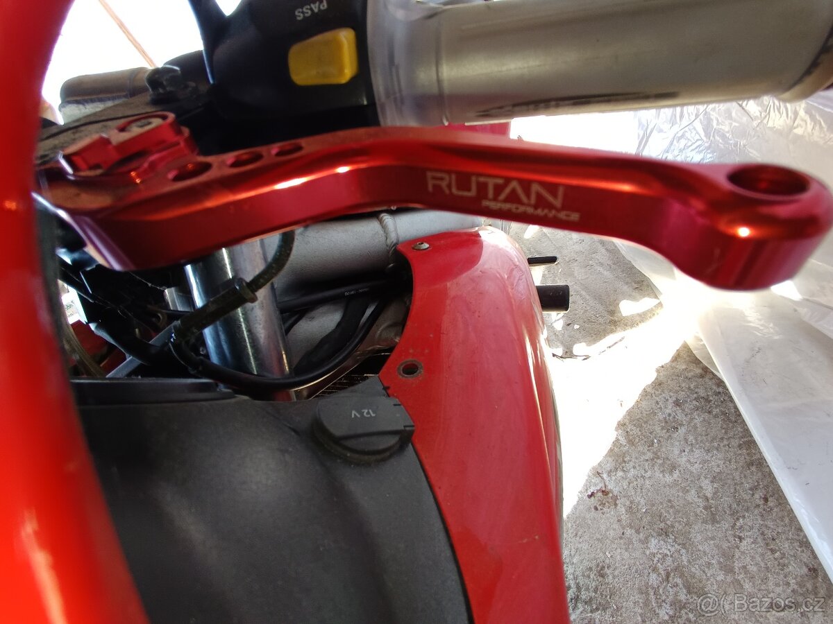 Suzuki SV 650 - 9