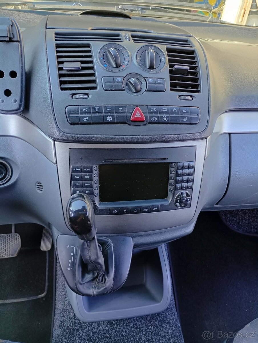 Mercedes Vito 120 CDI 8 míst long - 9