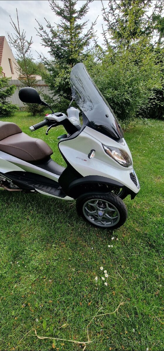 Piaggio MP3 LT ABS (M86) - 9