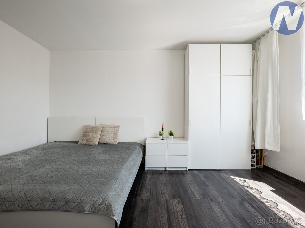 Prachatice, prodej bytu 3+1 s lodžií a garáží - 9