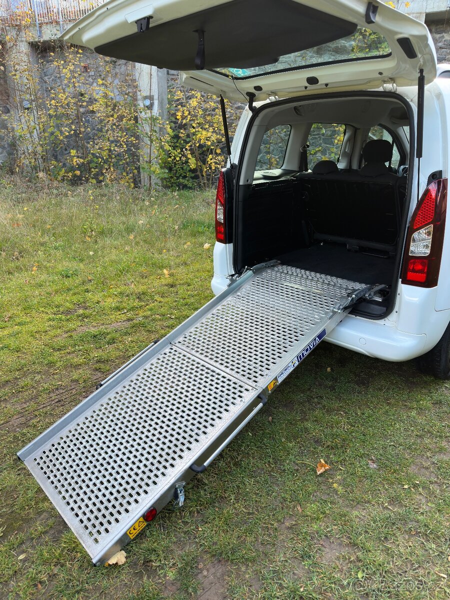 Peugeot Partner 1.6HDi úprava na ZTP 1.Majitel 52tis km - 9