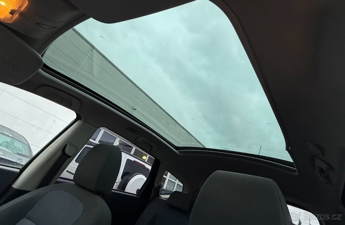 Nissan Qashqai VISIA+2 1.6i 86kW 16v 7MÍST PANO 2013 - 9