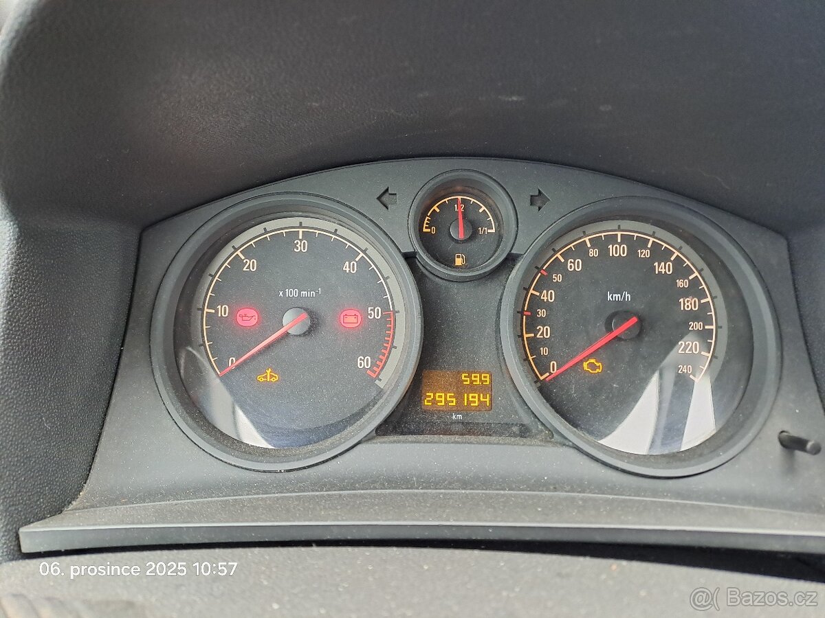 Opel Zafira 1.7CDTI r.v.2011 - auto zhasíná ve volnoběhu - 9