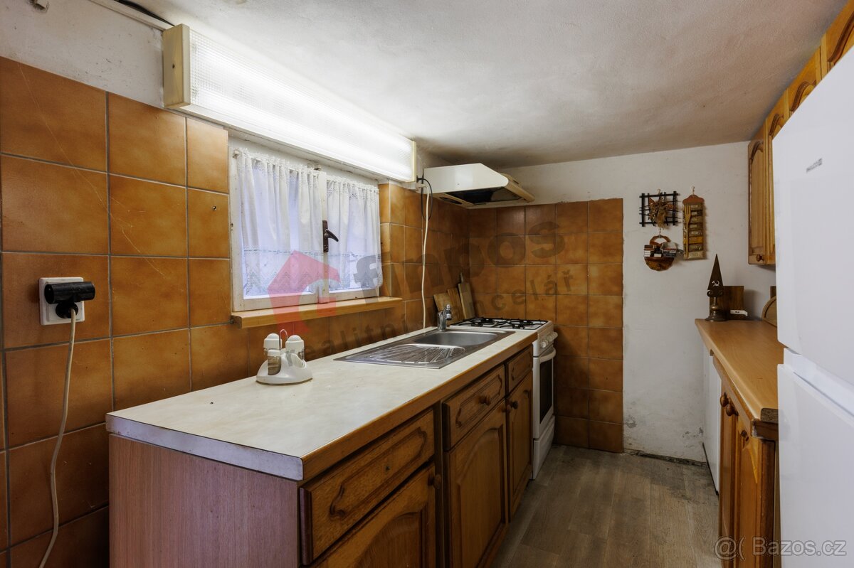 Prodej chaty v Košticích - 9