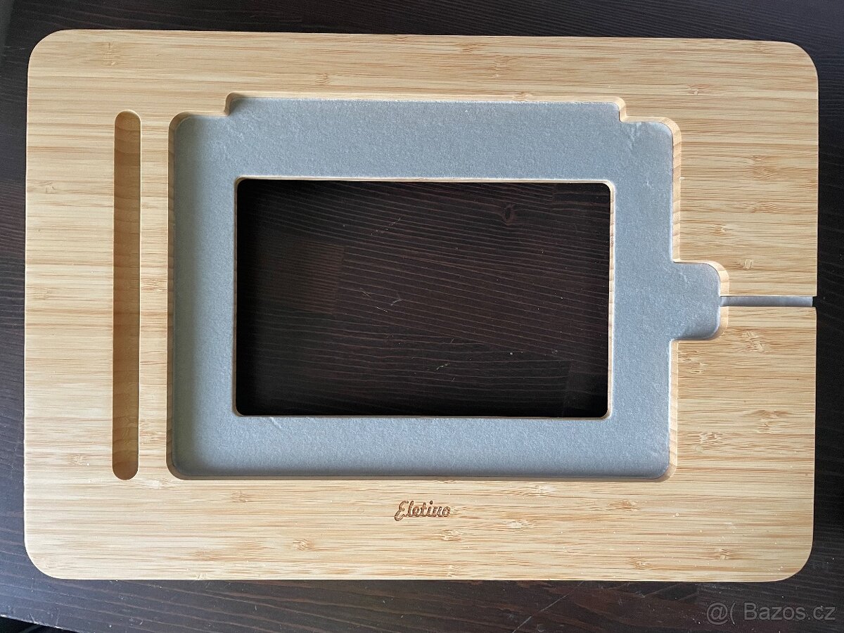 Krásný dřevěný stojánek na Ipad a apple pencil na malování - 9