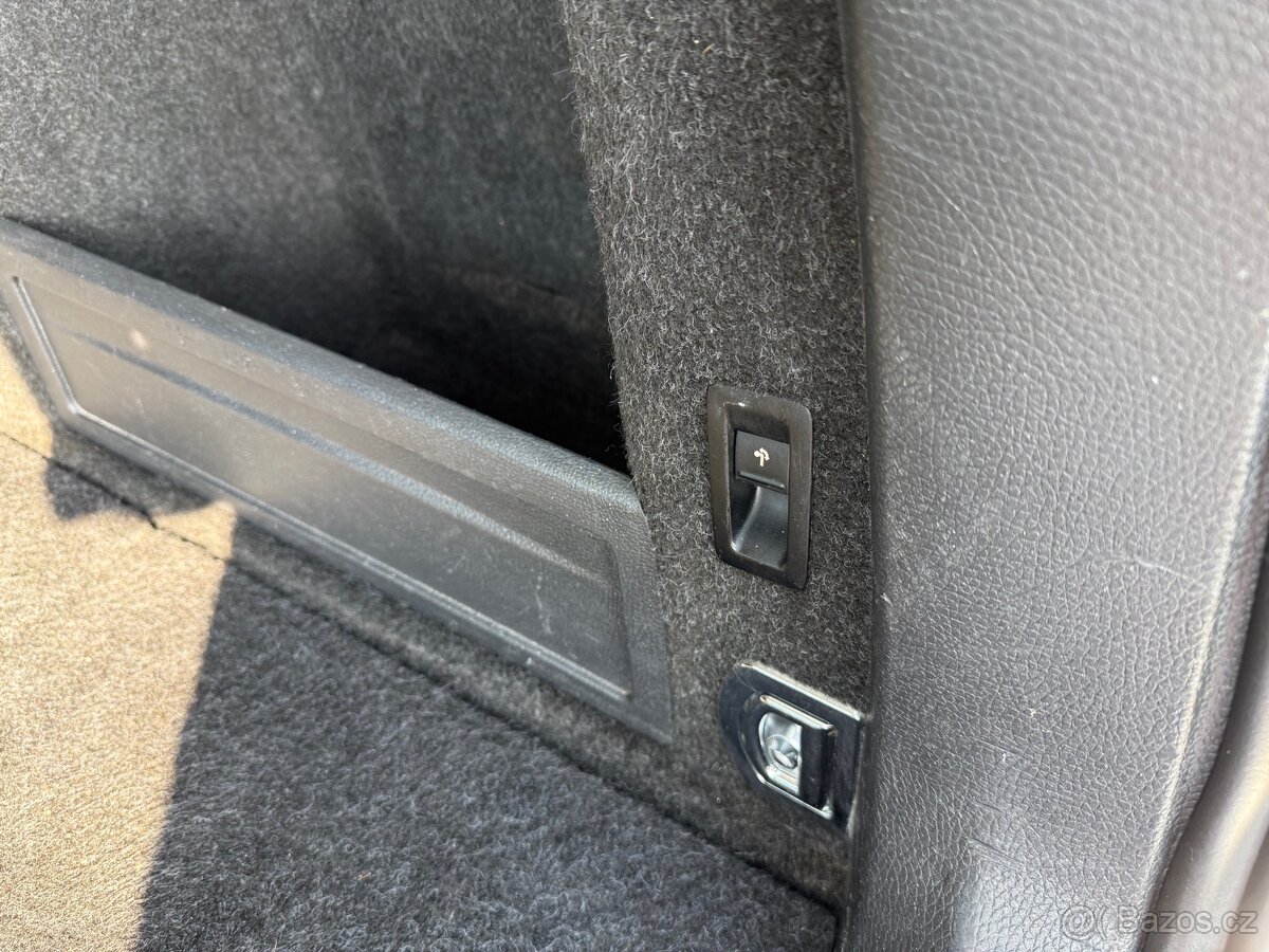 Volkswagen Passat B7 Variant - 9