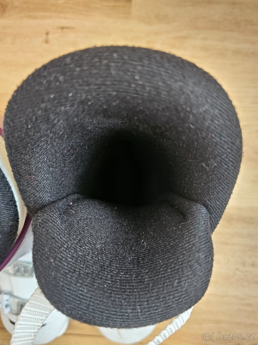 Dívčí lyžáky Atomic Hawx Girl jr 4 W (24) - 9