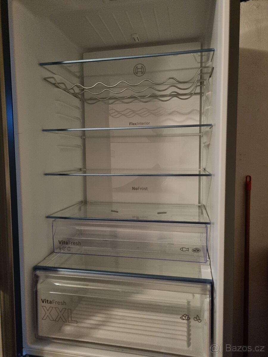 Chladnička s mrazničkou Bosch Serie 4 KGN497LDF PerfectFit k - 9