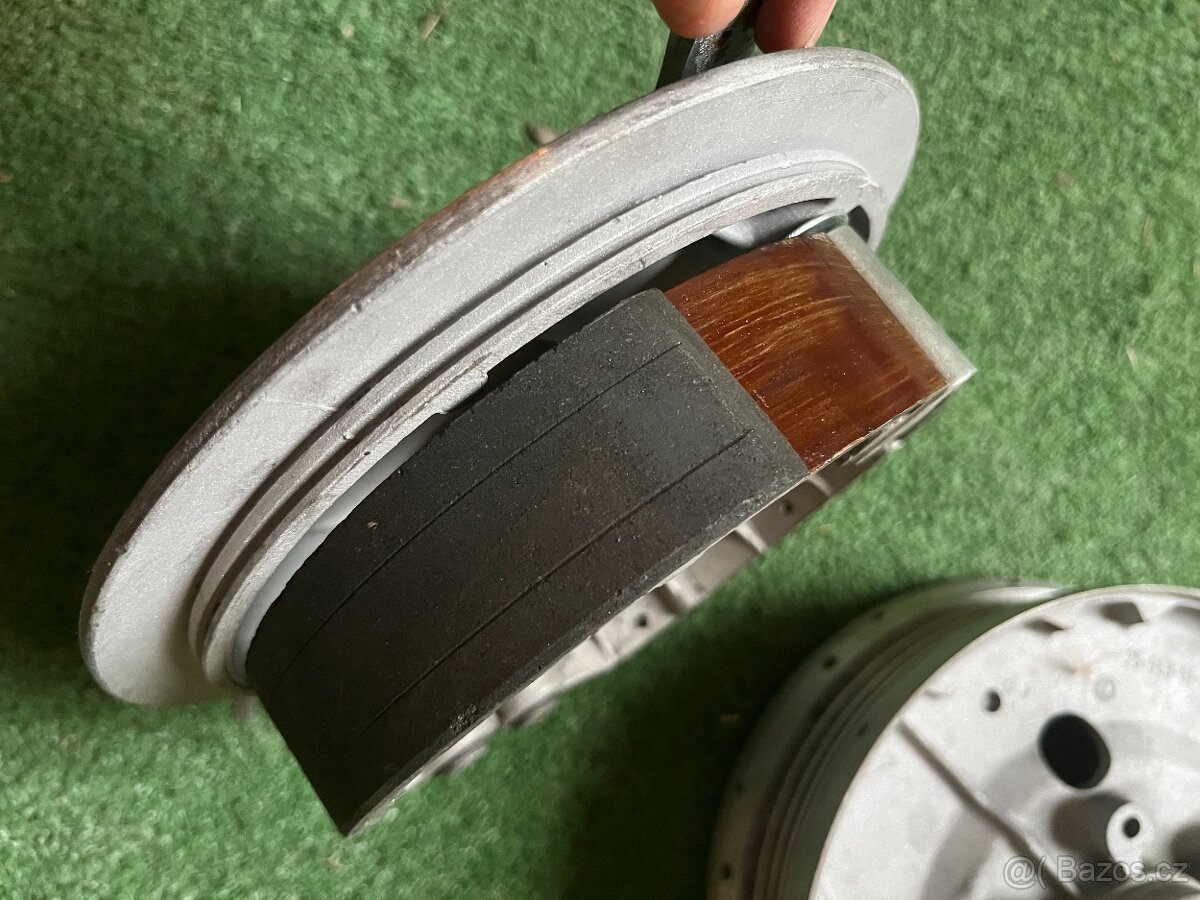 Zadní kolo / buben na tříkolový velorex - 9