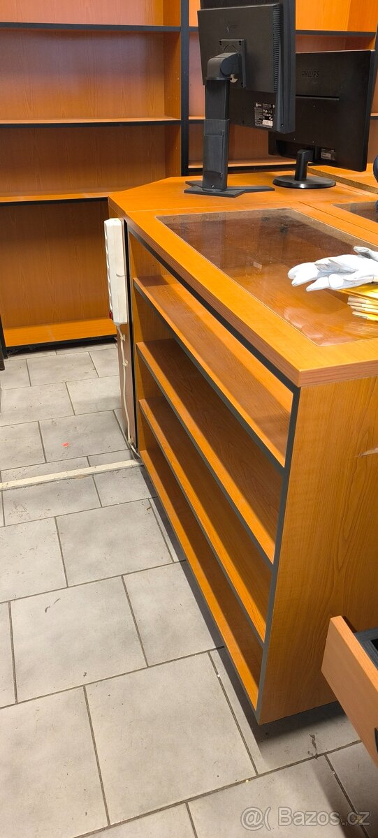 Kompletní vybavení kanceláře - 9
