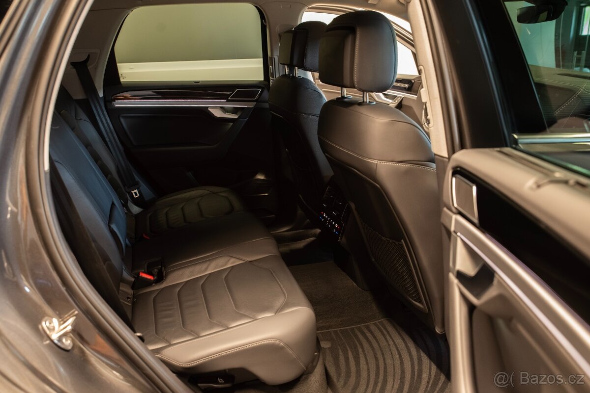 Volkswagen Touareg, 3.0 TDI 210 kW Elegance vzduch - 9