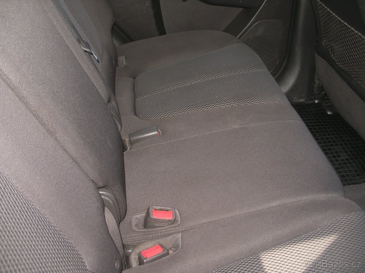 HYUNDAI SANTA FE,2.2 CRDi,145KW,4x4,AUTOMATICKÁ PŘEVODOVKA - 9