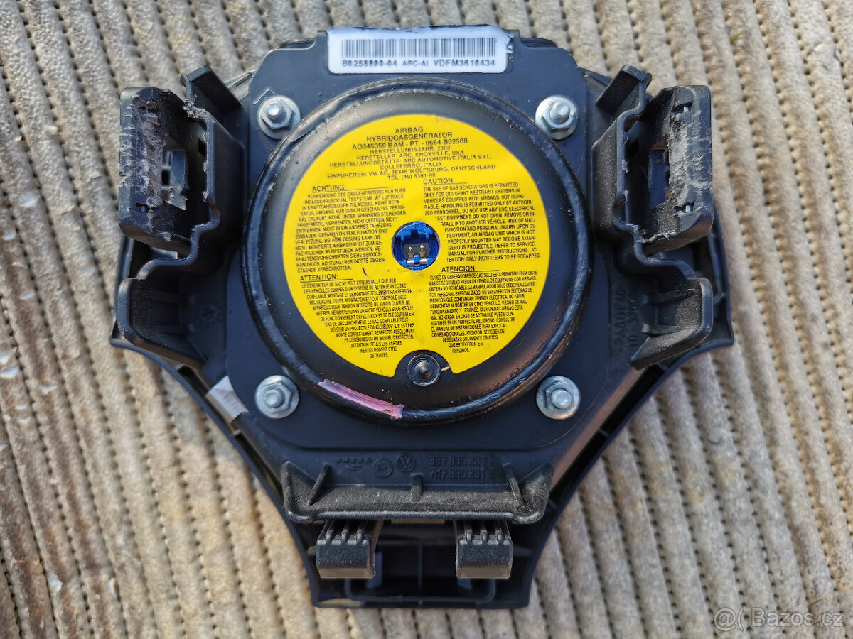 VW Passat W8 - Sportovní volant 3B7419091F - 9