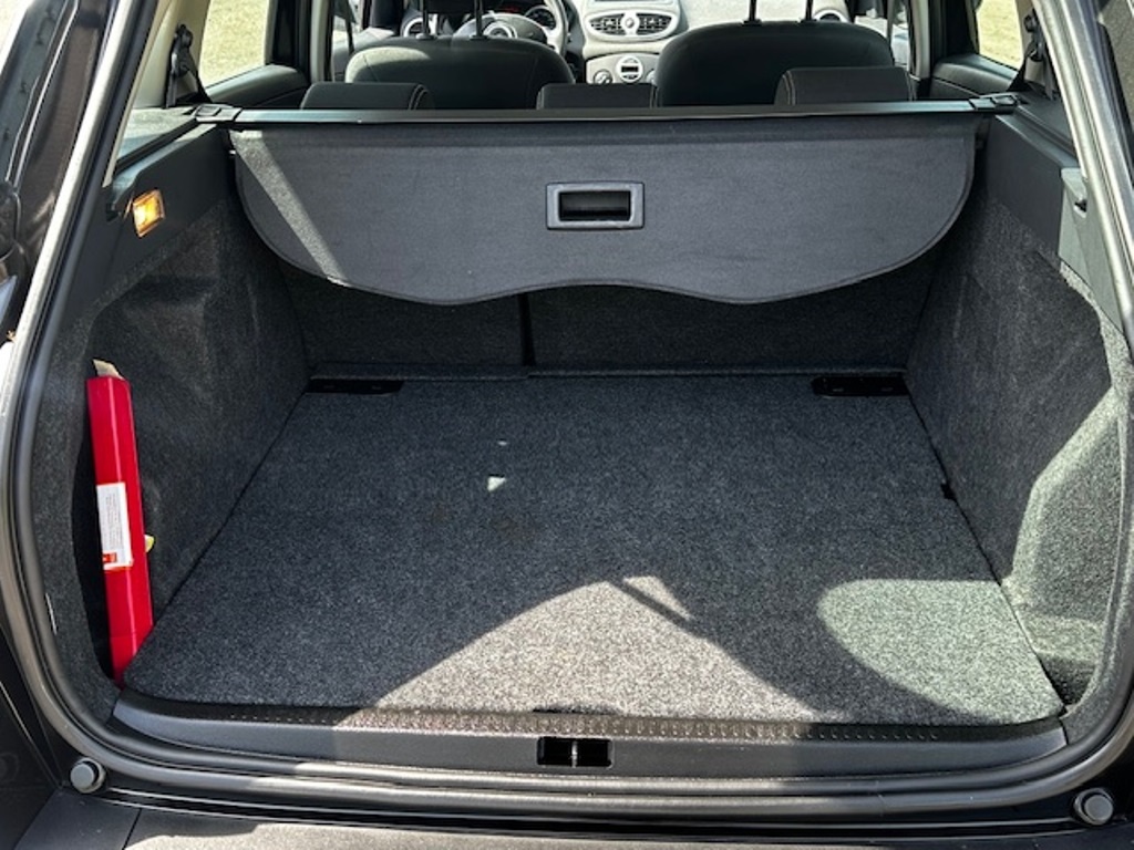 Renault Clio kombi 1.2i, r.2012, nová STK, klima - 9