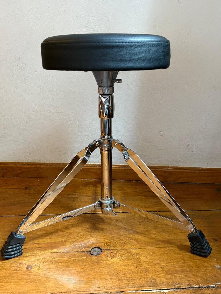 Alesis Nitro Mesh Kit Bundle+Milenium DM-30 E-Drum Monitor - 9