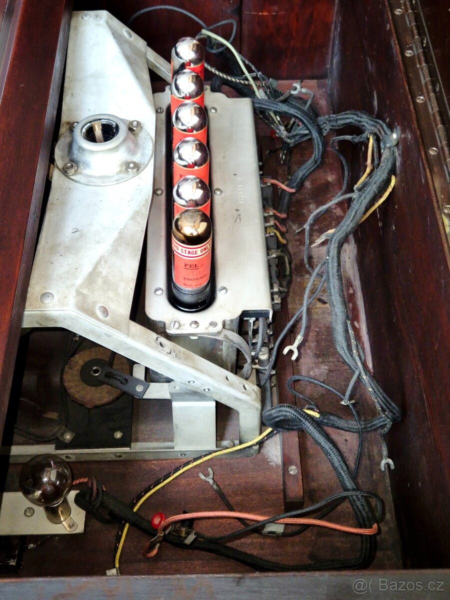 Velké starožitné rádio RCA, Super-Heterodyne, rok 1925 - 9