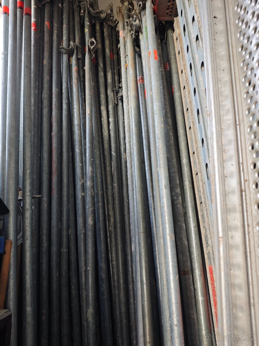 Lešení orig Layher blitz 73cca 100m2 - prodám - 9