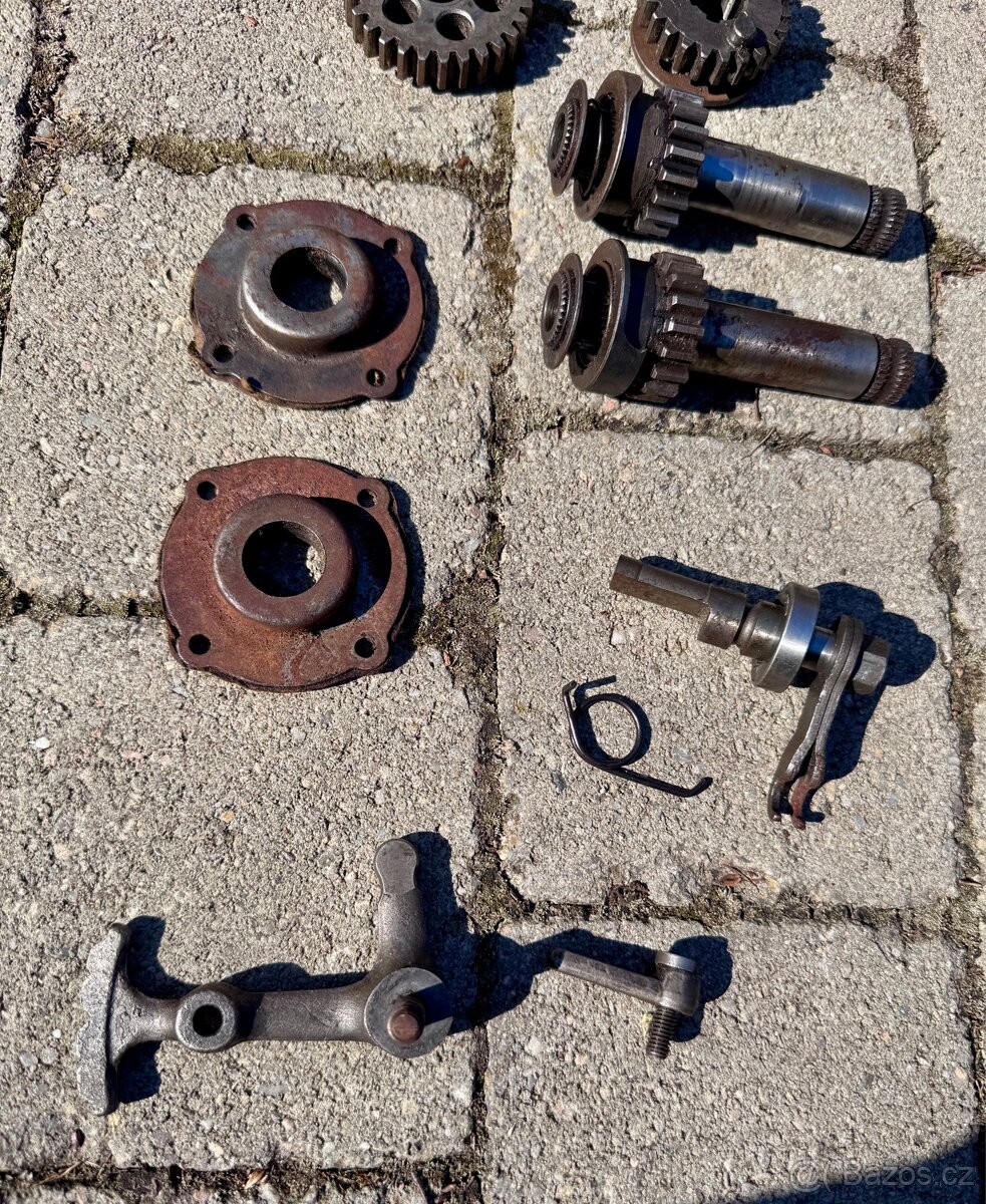 Jawa ČZ kývačka půlbuben, ČZ - díly motoru - 9