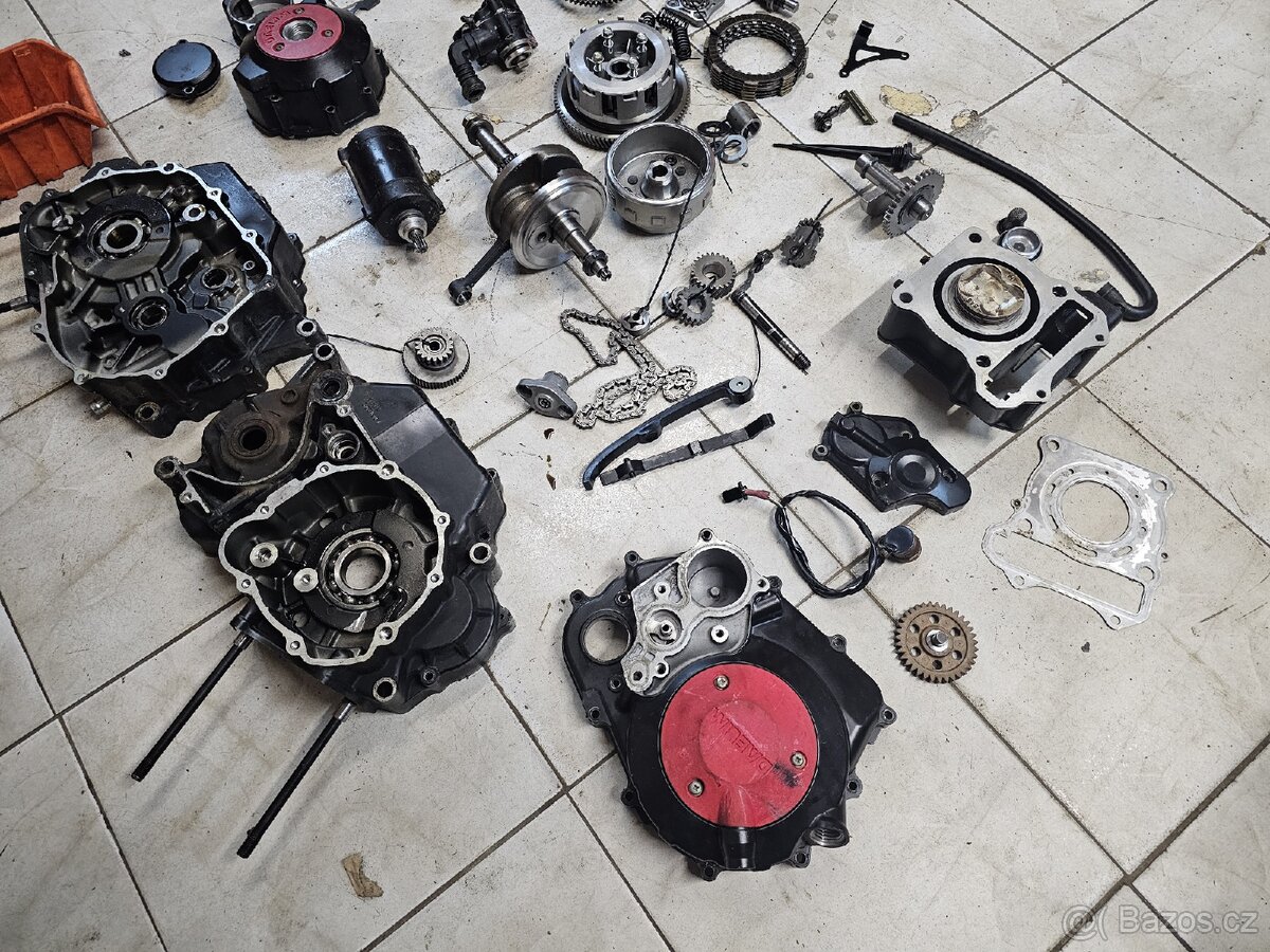 Části motoru Daelim VJF 125 VJF125 Roadsport Roadwin - 9