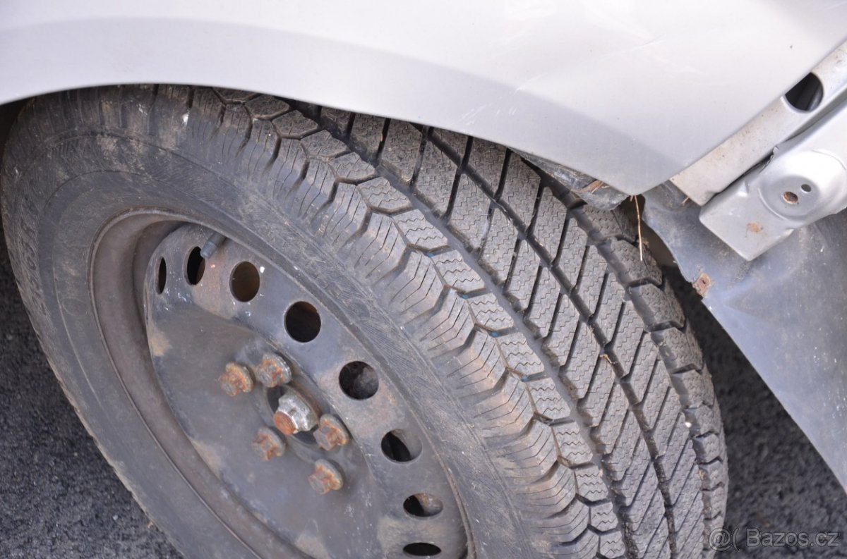 Renault Trafic 2.5 dCi Privilege - náhradní díly - 9