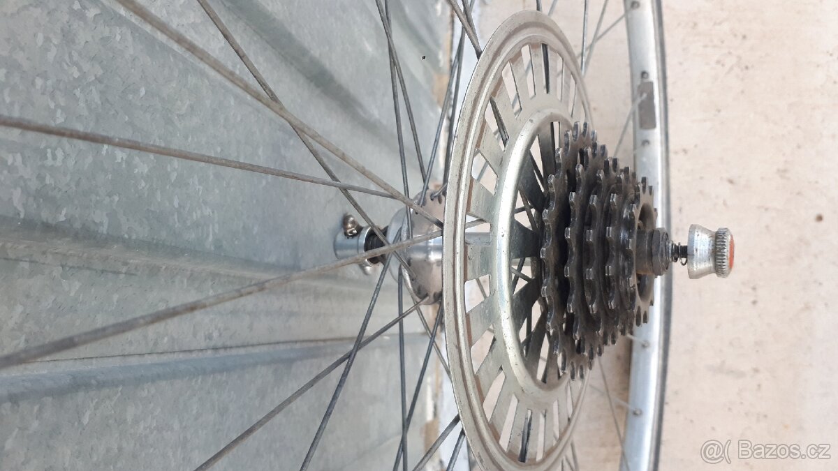 Favorit a Eska díly
- 9