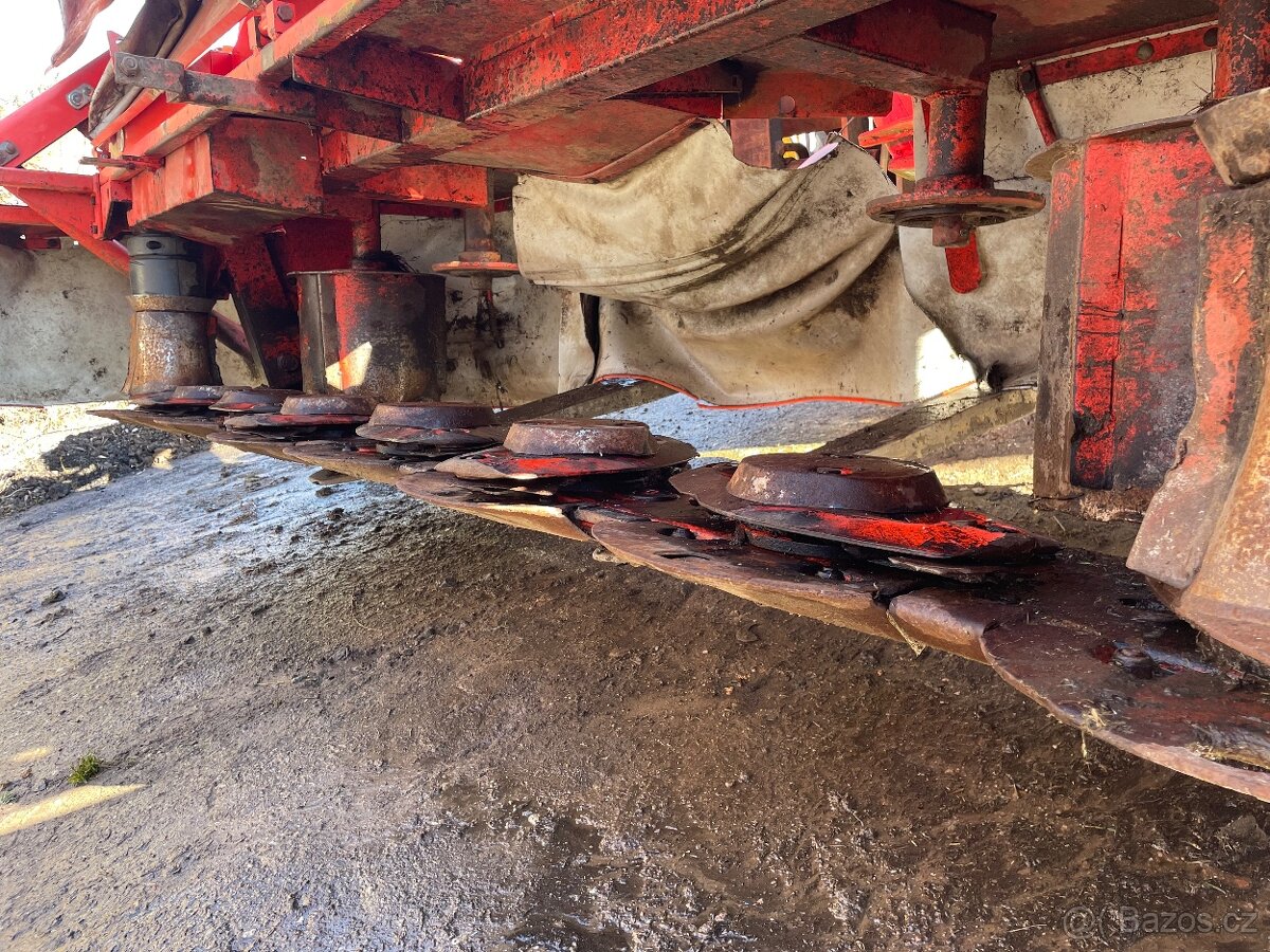 Čelní rotační sekačka Kuhn GMD 802F - 9