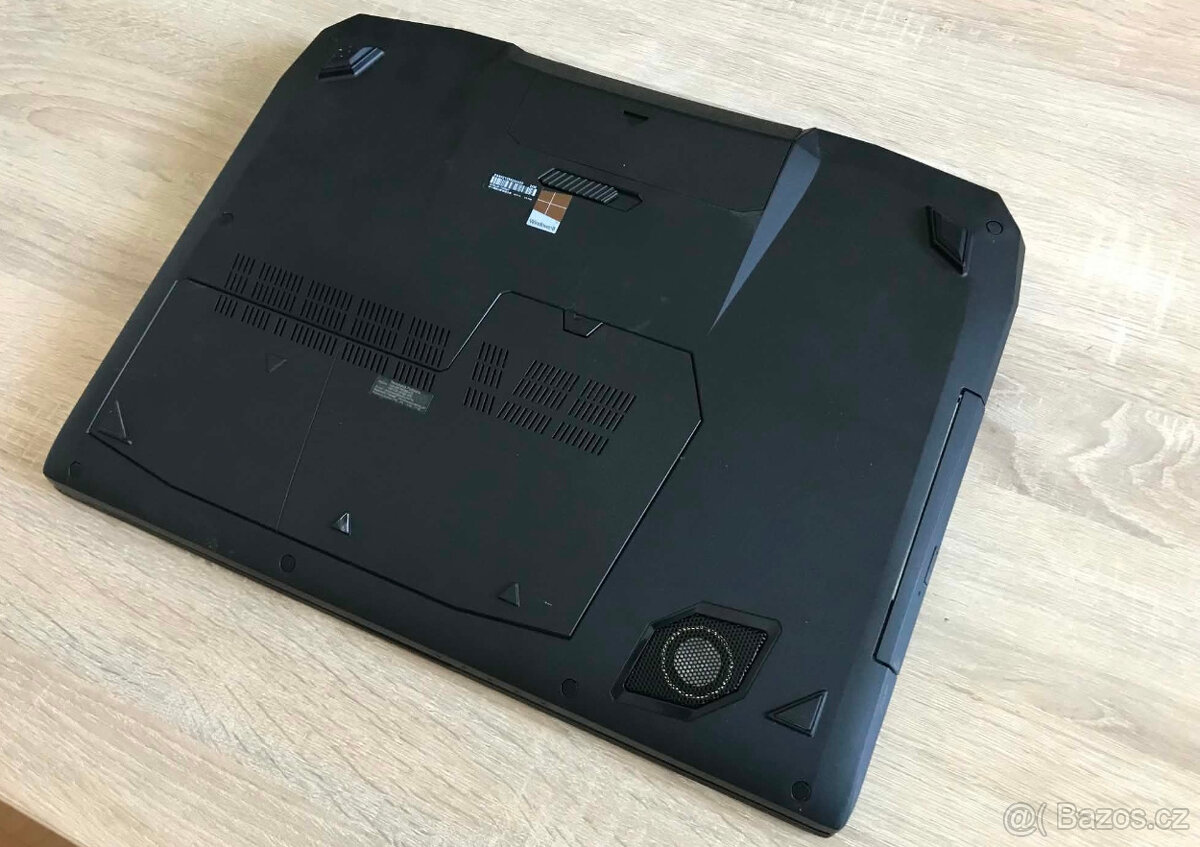 Herní Asus Rog G750 + příslušenství - 9