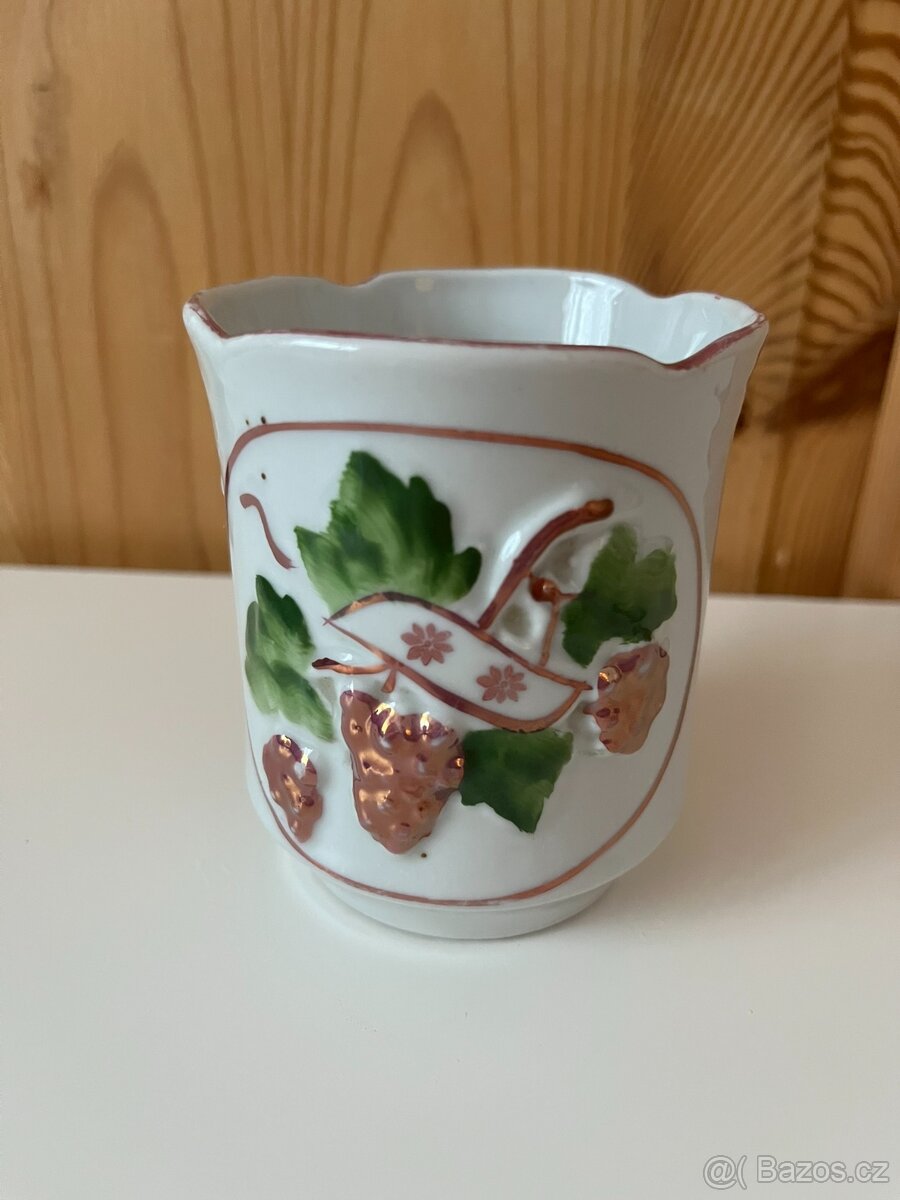 Starožitný hrnek - hroznové víno - 9