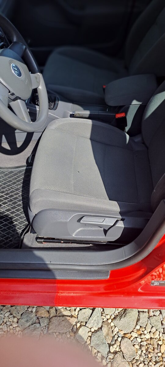 Volkswagen Golf 1.4i 55kW COMFOTLINE - 9